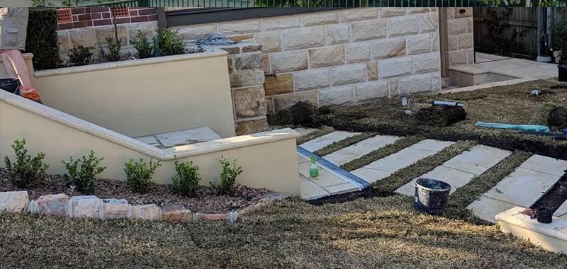 Step By Step Process To Build A Rock Retaining Wall